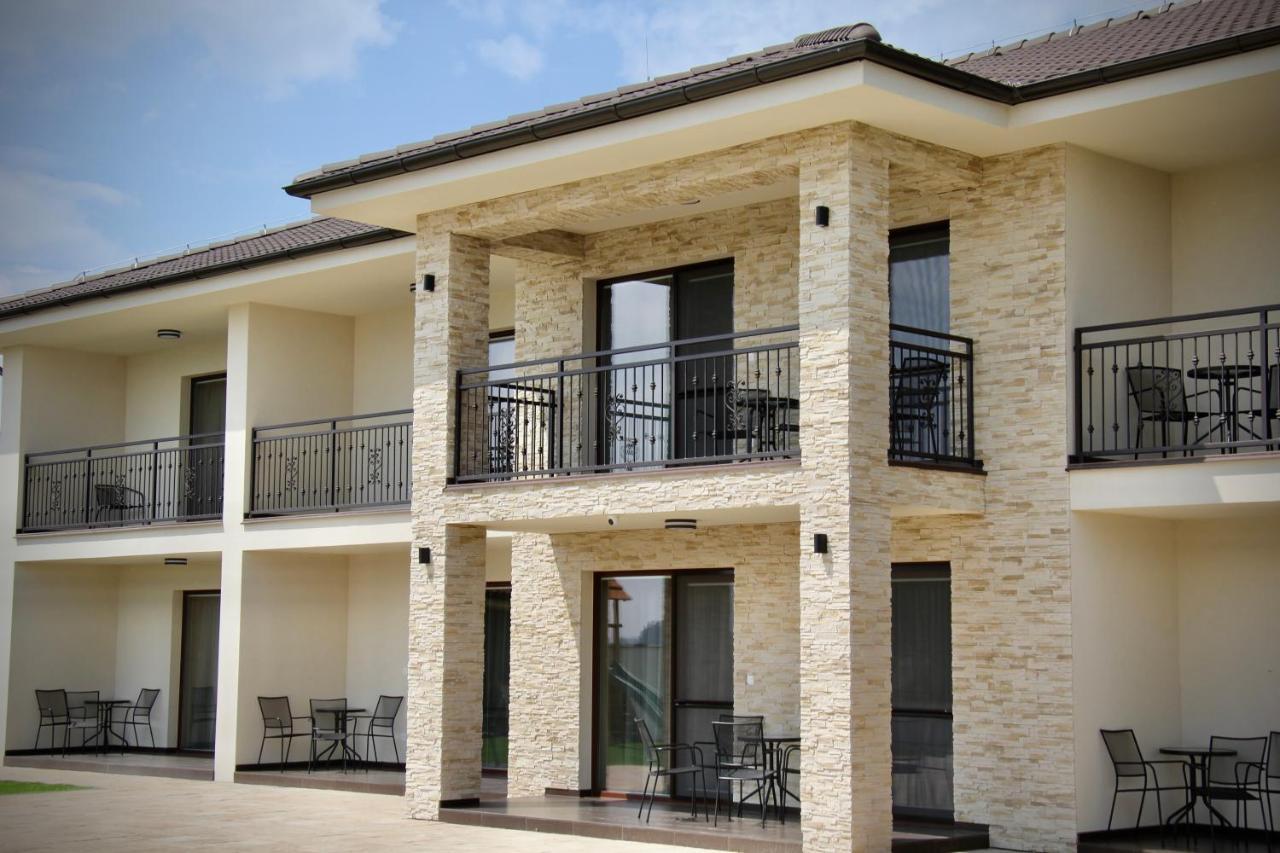 Jazmin Apartmany Veľký Meder Exterior foto