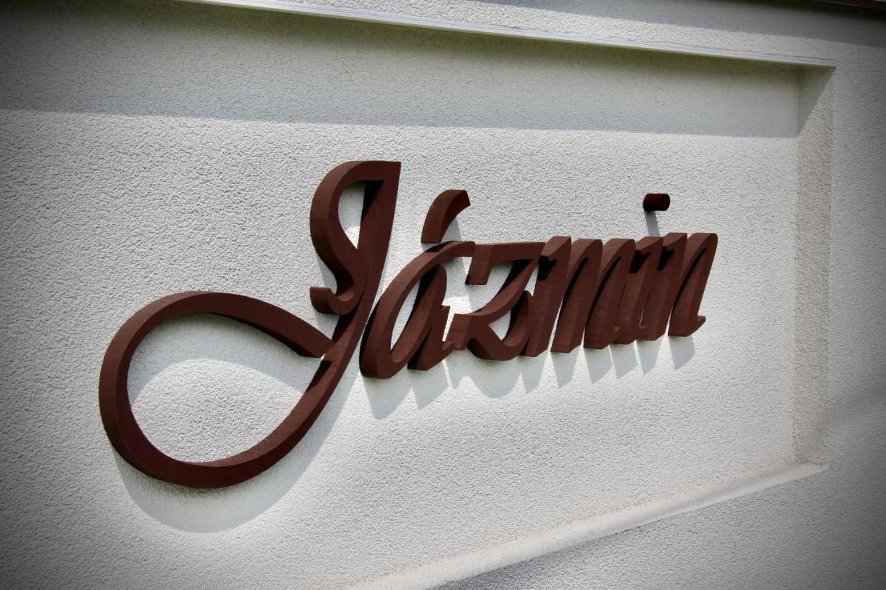 Jazmin Apartmany Veľký Meder Exterior foto