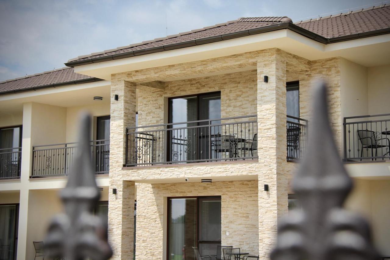 Jazmin Apartmany Veľký Meder Exterior foto